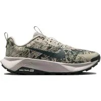 Nike - Trailskor - Wildhorse 10 Spruce Fog/Black Spruce för Unisex - Storlek 46 - Grön
