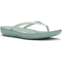 FitFlop X Pantone Iqushion Kvinno Flip Flops i Isberg Grön