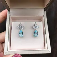 YIRAN Jewelry Huitan Ljusblå Vattendroppe Hängande Örhängen Estetiska Bröllopstillbehör Flickors Modeörhängen för Fest Nya Trendiga Smycken