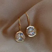 YIRAN Jewelry Huitan Lyxiga Guld Färg Hängande Örhängen för Kvinnor Eleganta Bröllopsörhängen Jubileumspresent Nya Trendiga Smycken Dropship