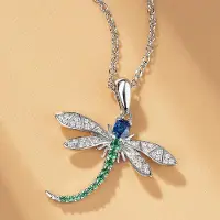 YIRAN Jewelry Mode Sött Trollslända Formad Hängsmycke Halsband För Kvinnor Med Lyxig Blå Kristall Zirkonia Halsband Bröllopssmycken Tillbehör
