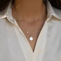 YIRAN Jewelry Naturligt Sötvattenspärlhalsband Med 925 Sterlingsilver Drottning Avatar Hänge För Kvinnor Dubbellagers Smyckesgåva 45cm vit