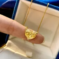 YIRAN Jewelry 100 % S925 Sterling Silver Topaz Hjärta Guld Färg Hänge Halsband För Kvinnor Glittrande Högkolhaltig Diamant Fina Smycken Gåva