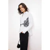 Trendyol Blus svart / vit