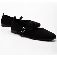 Prologue Emilie Mary Jane Flat
