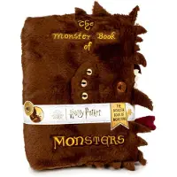 Play By Libro De Los Monstruos Harry Potter 55 Cm Nallebjörn