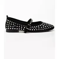 Prologue Emilie Mary Jane Flat