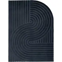 FRAAI Oregelbunden matta | Flowy Wavy antracit hos Volero | 80x150cm | Antracit | Rubber (TPR) | Fria former | Inomhusmattor
