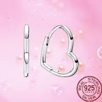 YIRAN Jewelry Nya 925 Sterling Silver Asymmetrisk Hjärtformade Damörhängen Enkla Mode Kvinn örhängen Fest S925 Gåva Födelsedag white