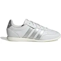 Adidas Låg sneaker 'Barreda' silvergrå / vit