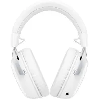 HyperX Cloud III S trådlösa gamingheadset i vitt för PC, Mac, PS5, mobiler och Switch med USB-C till USB-A-adapter och USB-kabel.